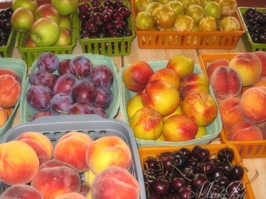 Produce stand, Kelowna, British Columbia